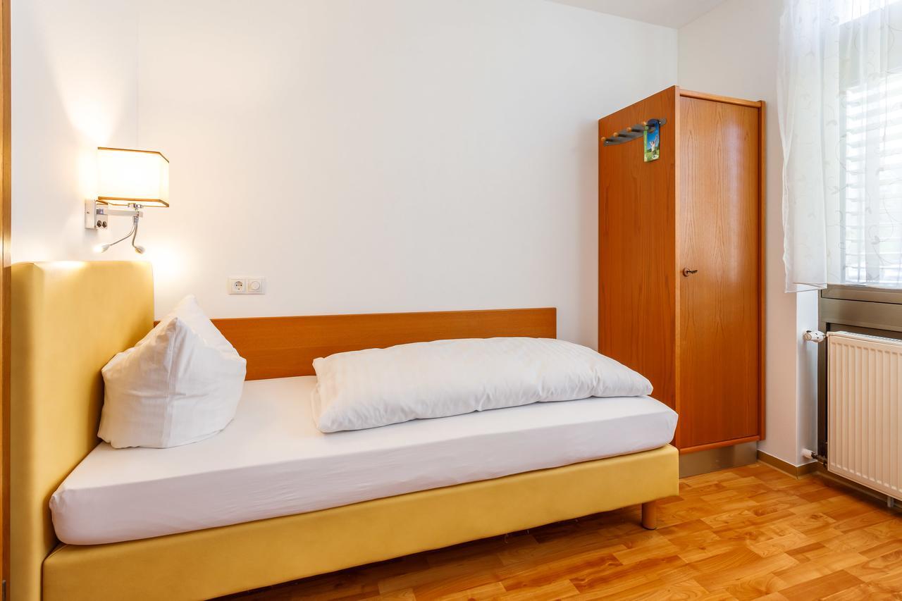 Spitzenpfeil Hotel